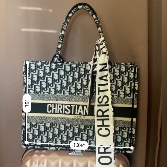 Cristian Dior Tote - Picture 5 of 5